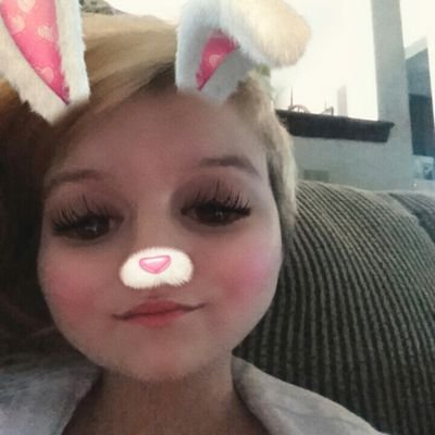 rose_warf's profile picture. I tweet inspirational stuff to try and help people out, love you all 😍😘