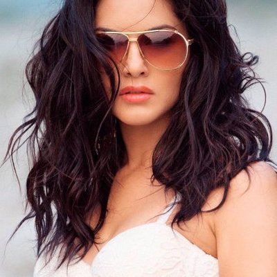 Sunny Leone жалаңаш тұсқағаз