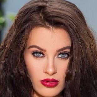 19+ adult Entertainer.Official Twitter account of beautiful actress Lana Rhoades