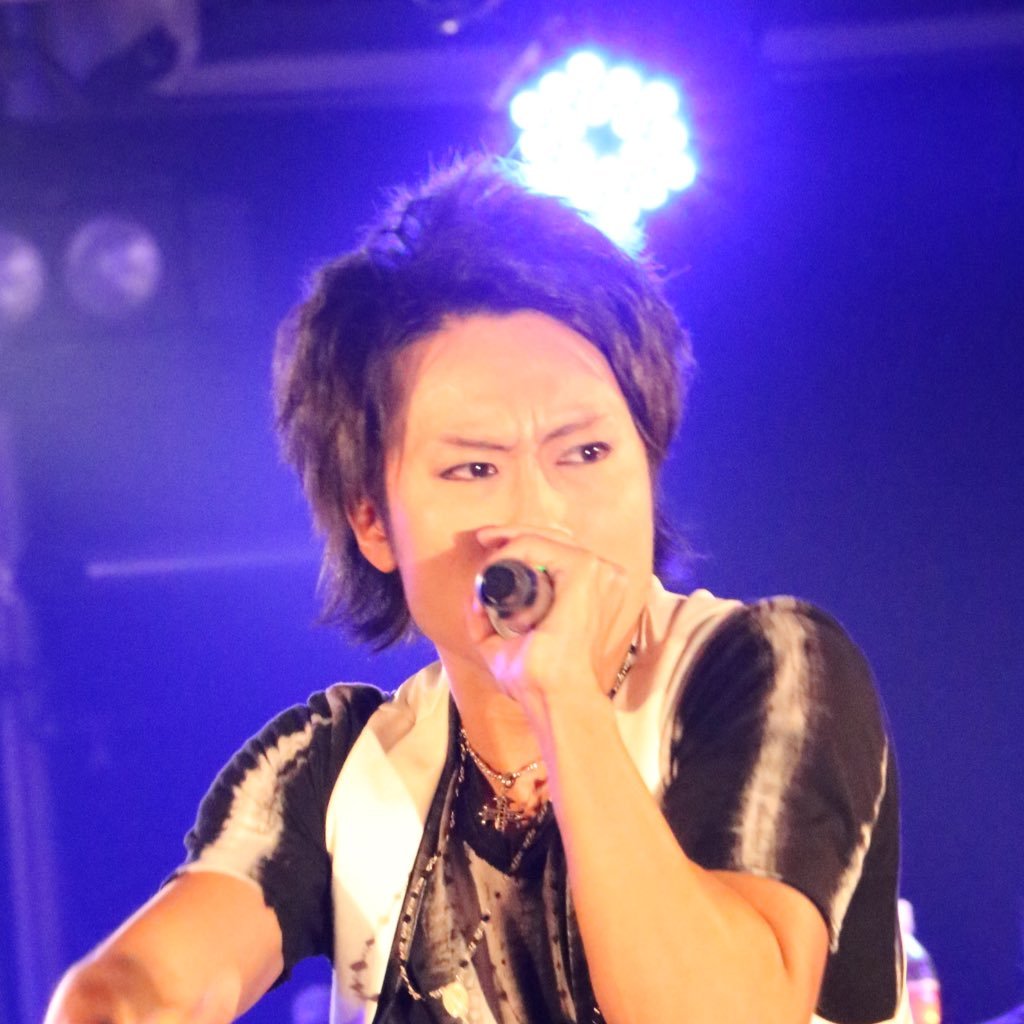 シンガー。Mars Brigadeのボーカリスト。 歌は筋肉。exUSJ exユニバ https://t.co/pAVlpq4Cnb MarsBrigade1stMV「Innocent Braver」https://t.co/zb1jiFhnIB