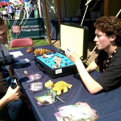 meirinoanevans's profile picture. Passionate about fair access to education. Former scientist @cern. Very infrequently post about science, sport, outdoors, travel. 🗣🏴󠁧󠁢󠁷󠁬󠁳󠁿🇫🇷🇬🇧.