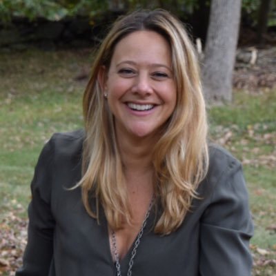 Max's mom, JP's wife, Meg Ryan doppelgänger, yoga enthusiast, huge believer in psychotherapy and doing my part to destroy cancer every day @flatironhealth