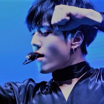 ❛ ᴵ ᴬᴹ ᴼᴺᴸᵞ ᴬᴺ ᴱᴺᵀᴵᵀᵞ, ᴵᴸᴸᵁˢᴼᴿᵞ, ᴬᴺᴰ ᵀᴴᴼᵁᴳᴴ ᴵ ᶜᴬᴺ ᴴᴵᴰᴱ ᴹᵞ ᶜᴼᴸᴰ ᴳᴬᶻᴱ ᴬᴺᴰ ᵞᴼᵁ ᶜᴬᴺ ˢᴴᴬᴷᴱ ᴹᵞ ᴴᴬᴺᴰ ᴬᴺᴰ ᶠᴱᴱᴸ ᶠᴸᴱˢᴴ ᴳᴿᴵᴾᴾᴵᴺᴳ ᵞᴼᵁᴿˢ, ᴵ ᴬᴹ ˢᴵᴹᴾᴸᵞ ᴺᴼᵀ ᵀᴴᴱᴿᴱ. ❜⠀⠀