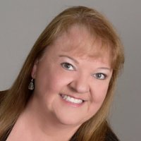 Amy Peterson - Edina Realty(@RealtorAmyMN) 's Twitter Profile Photo