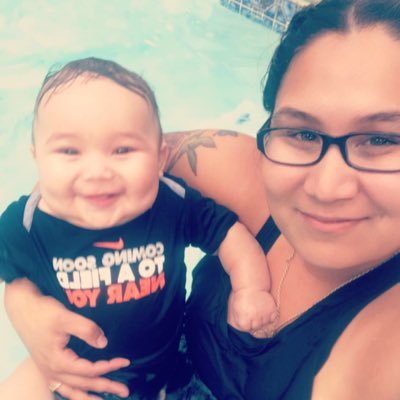 AshhNicole_19's profile picture. 