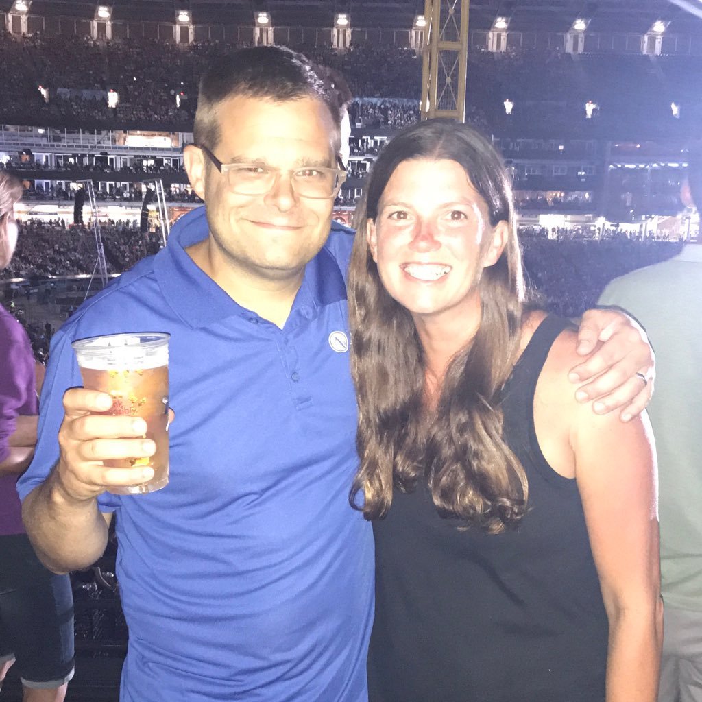 mom to three crazy cool kids in ohio city | OHC resident since 2004 | wife of @damontaseff | graphic designer | 216