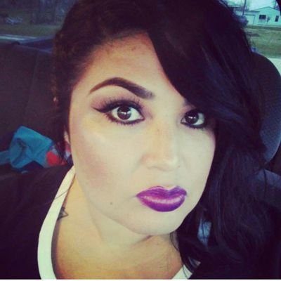 violamartinez56's profile picture. 