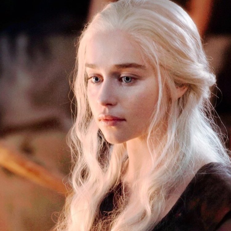 khaleesi🌷 #proudslytherin🐍 at VII year • #dracarys 🔥 #valarmorghulis • I love too things to be listed, therefore follow me!