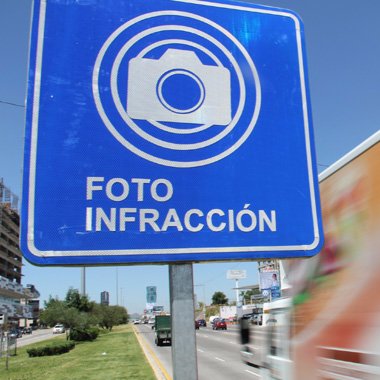 InfractorBAQ's profile picture. #FotoDenunciaInfractor Para los que afectan y comprometen la movilidad en #Barranquilla