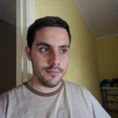 Estudiante de ingeniería informática en la ETSII. Fan de linux, cofundador de @titaniumsystem