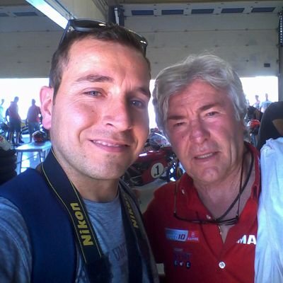 MotoGP como pasión, Fotografía como afición. 100% Motero. Padre de dos futuros moteros 👧👶 y miembro de #TheDarkSide