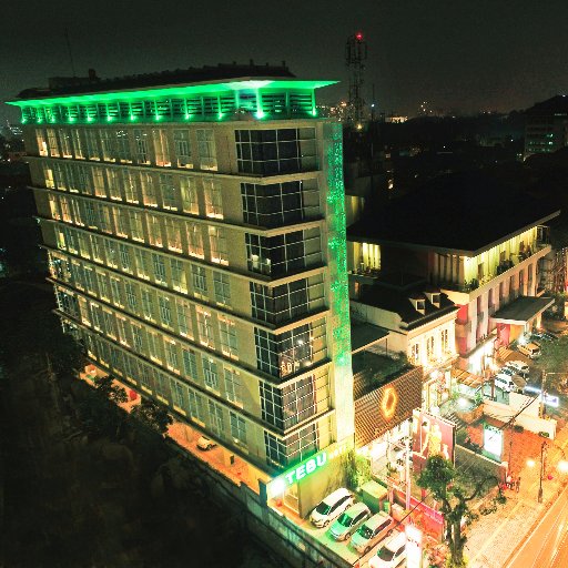 Tebu Hotel Bandung is located in the center of Bandung, precisely at L.L.R.E Martadinata No.62 which is famous of factory outlets throughout the area.