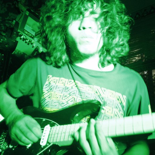 rock_robot's profile picture. Mi obra es la vena psíquica de la naturaleza de un alma calcinada.