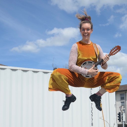 FancyGFanciulla's profile picture. Fancy Glitter Fanciulla on Tour without the Band | one woman theatre with circus, comedy, music & storytelling | Celebrating absurdities of life 👓💥🤸🏻‍♀️