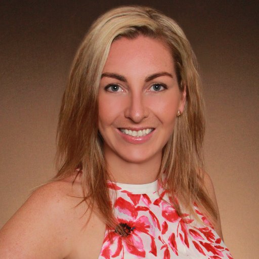 Fantasy romance writer.⚔️ Kickass heroines.❤️ Tea connoisseur. Travel addict. Chris Evans stan. She/Her. Bookbub: https://t.co/YEPfnAP23f Newsletter: https://t.co/6qoNXqDgIN