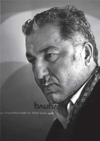 Πολιτικός Μηχανικός-Συγκοινωνιολόγος - Πρώην Διοικητής Υ.Π.Α.