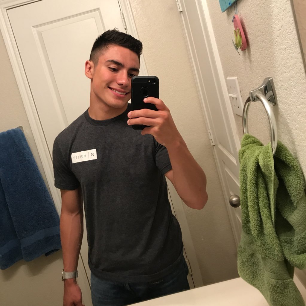 dray1317's profile picture. 