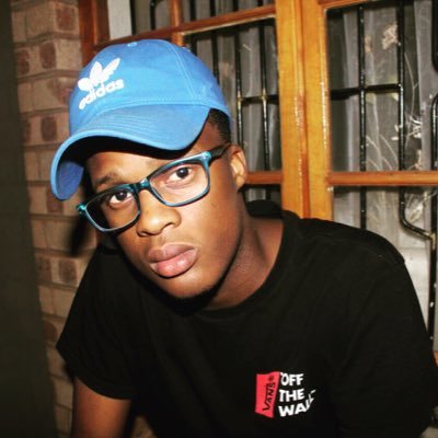 -Perseverance & Hard Work -Believer -📸|| 🔥 -DM for bookings -Be the change you want to be -🇿🇦 -Come up -@red_ink_media