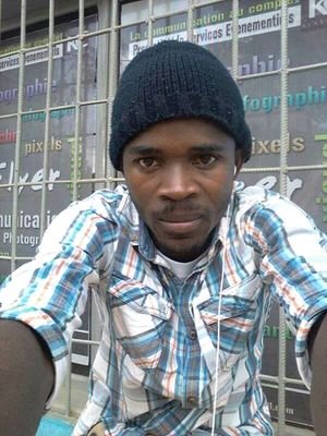 Communicateur et Animateur Radio Télé.Monteur Audiovisuel,Infographe
Étudiant en Lettres Bilingues à l'Université de Dschang.
