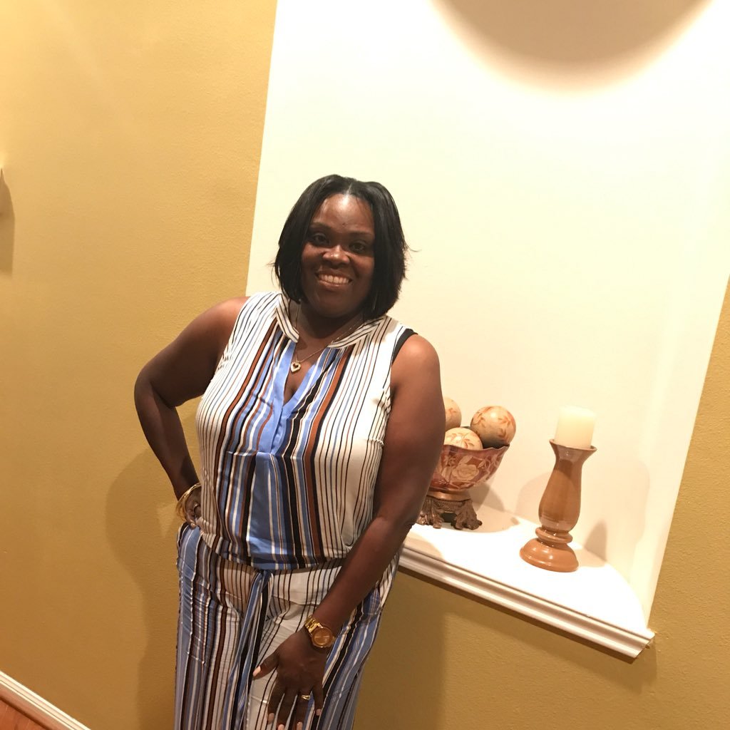 ladyrsolo's profile picture. 