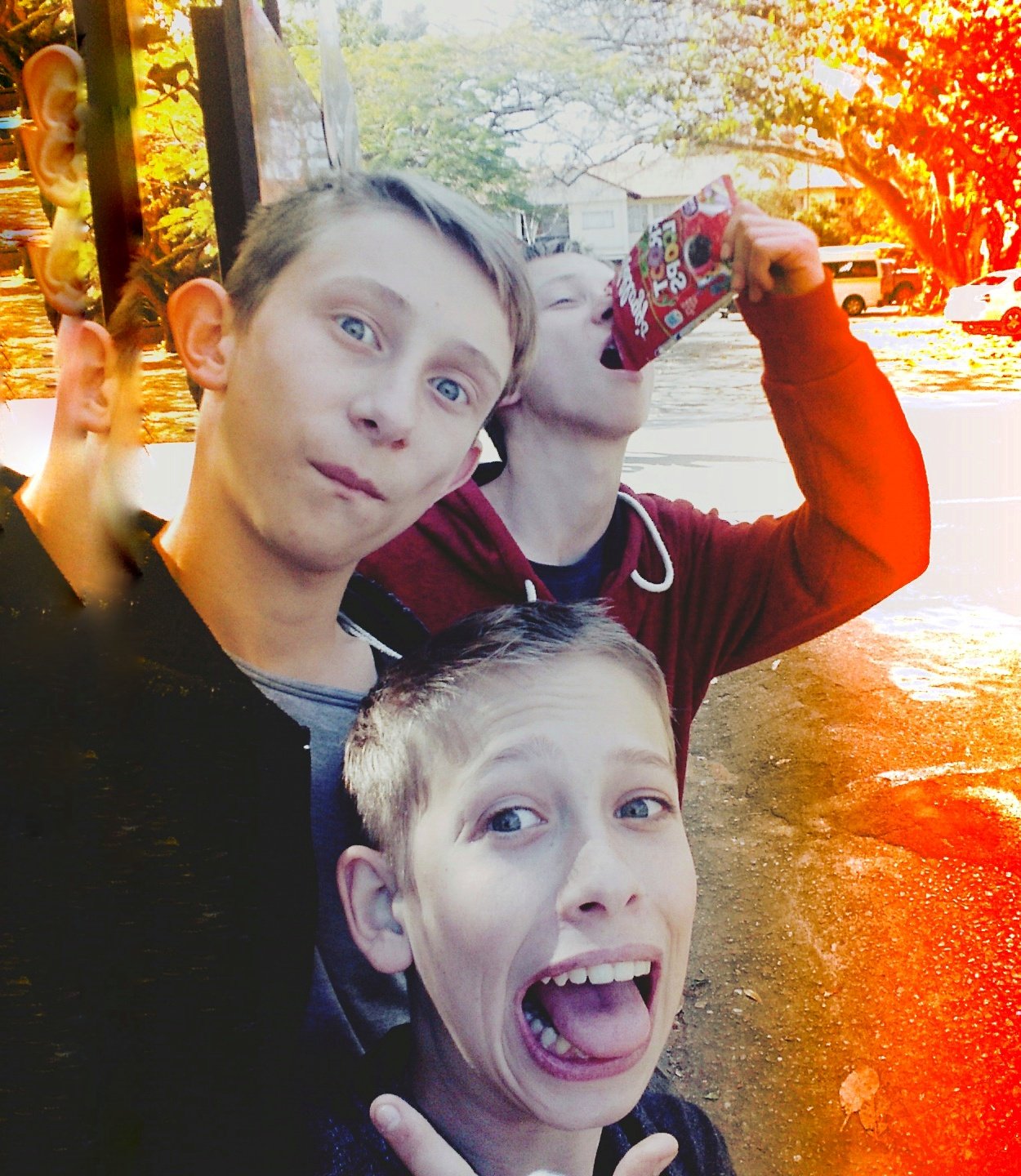 teamRANDOMvlog's profile picture. 🇿🇦👈Hey... what's that? Oh, nothing much, just South African YouTubers making YouTube videos for YouTube in South Africa, AKA THE SOUTHERN PART OF AFRICA!!!👉🇿🇦