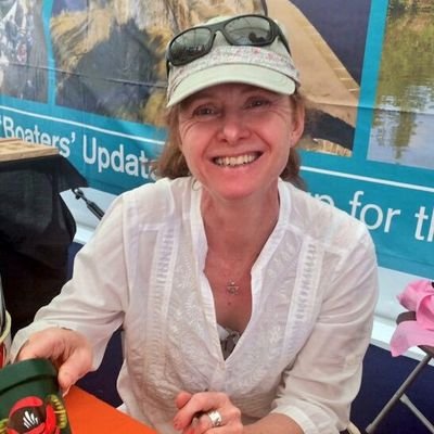 Finding where I might fit.. nb Pea Green, ginger cat, travel, historian, selling handpainted canalware https://t.co/sjmOMbRuxd…