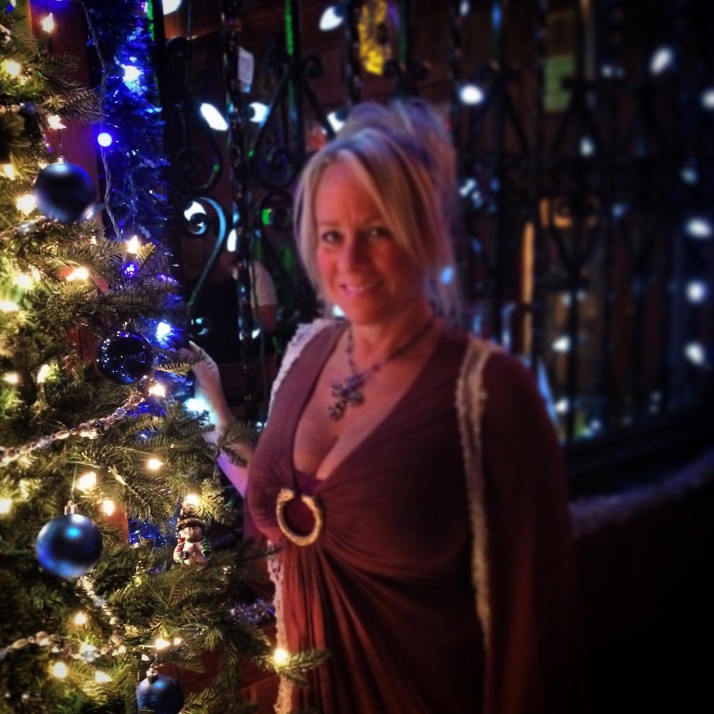 VEROCHICKY's profile picture. MichiganGirl✋To Florida Girl 🌴Detroit Rock City, LoveSports #GOBLUE〽🏈#Onepride 🏌🏻‍♂🏁🏒⚾️🚀Sunsets🌅📸 photography, Nature 🇺🇸MarineDaughter🇺🇸#repdetroit