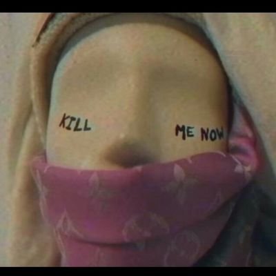 DeziBrah's profile picture. .