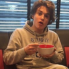 buckycurls's profile picture. @happyvocals