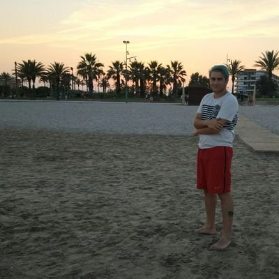 carlespart's profile picture. Solo me importa el futuro porque es donde voy a vivir el resto de mi vida.