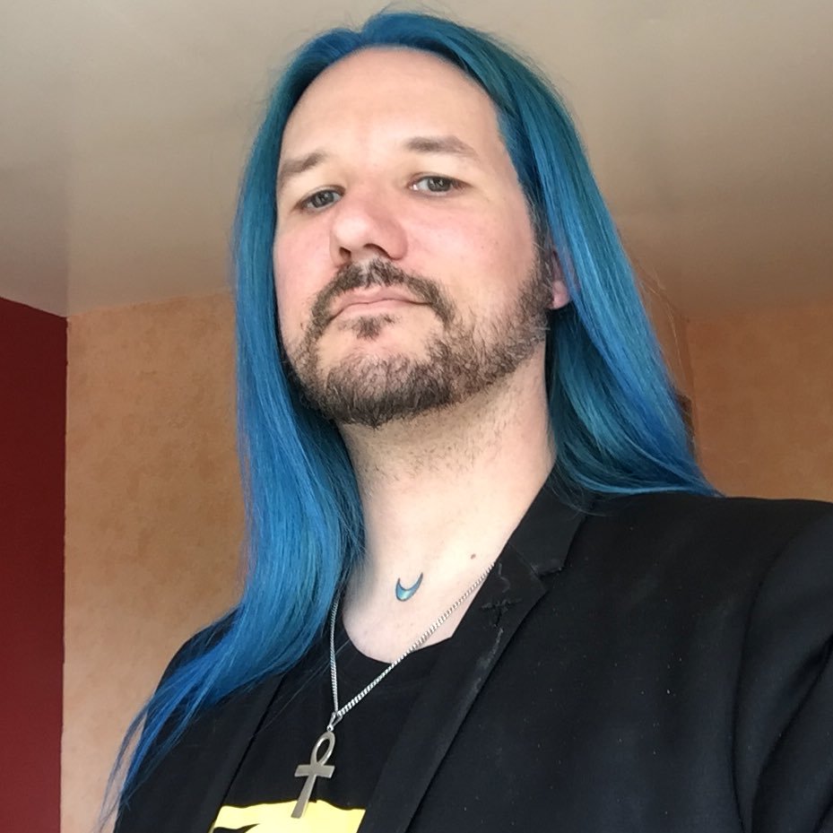 desenquisse's profile picture. French author & former English teacher. Blue-haired boy with a passion for freedom & belly buttons. Antimilitarist. Kpop addict. Pro-faith, but anti-religion.
