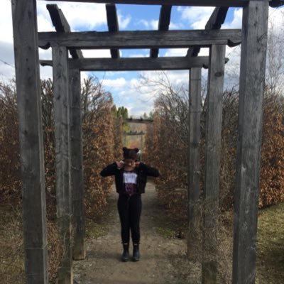 ChantelMarie14's profile picture. out here philosophizing 🌎