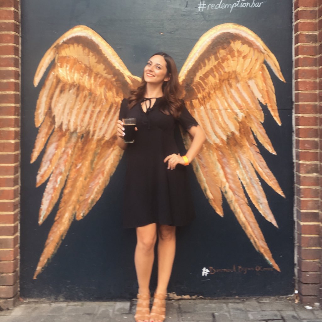 tania13tlc's profile picture. Square people in a world that's round.