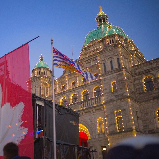 Downtown_YYJ's profile picture. Downtown #Victoria's Resident Flanêur. Urbanity & Local Living in #YYJ. Fujifilmx100s 📷. iPhone 7 📱