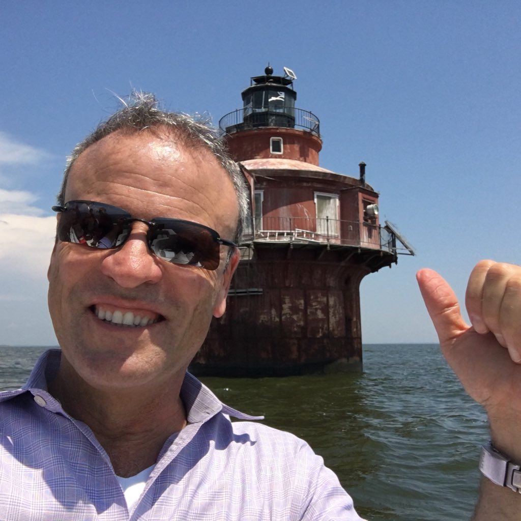 @wusa9 reporter covering tech, politics, crime and everything else. Dad, husband, lover of waves, forests, food, and gardens. Retweets≠endorsements. @sagaftra