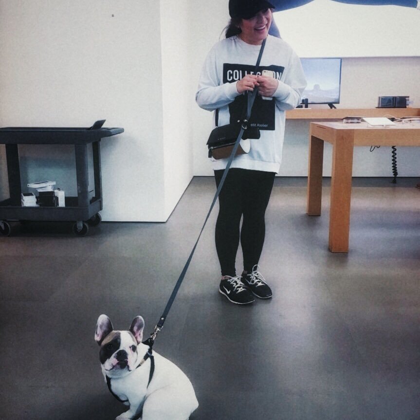 tiffanyzhouu's profile picture. 