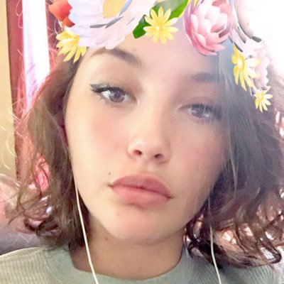 fairy_era's profile picture. 14|hhs|meme trash 25/8