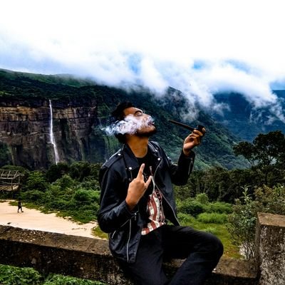 ariez_jamz's profile picture. Its quiet a challenge to tell a whole story in 140 characters,but still, itss fun. I tweet about the latest trend n socialmedia,Tech and Gadget&Apps reviews.