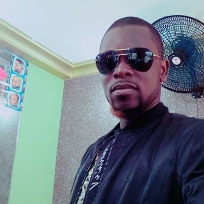 obobaezarion's profile picture. Par ce que je suis le petit fils de Dieu