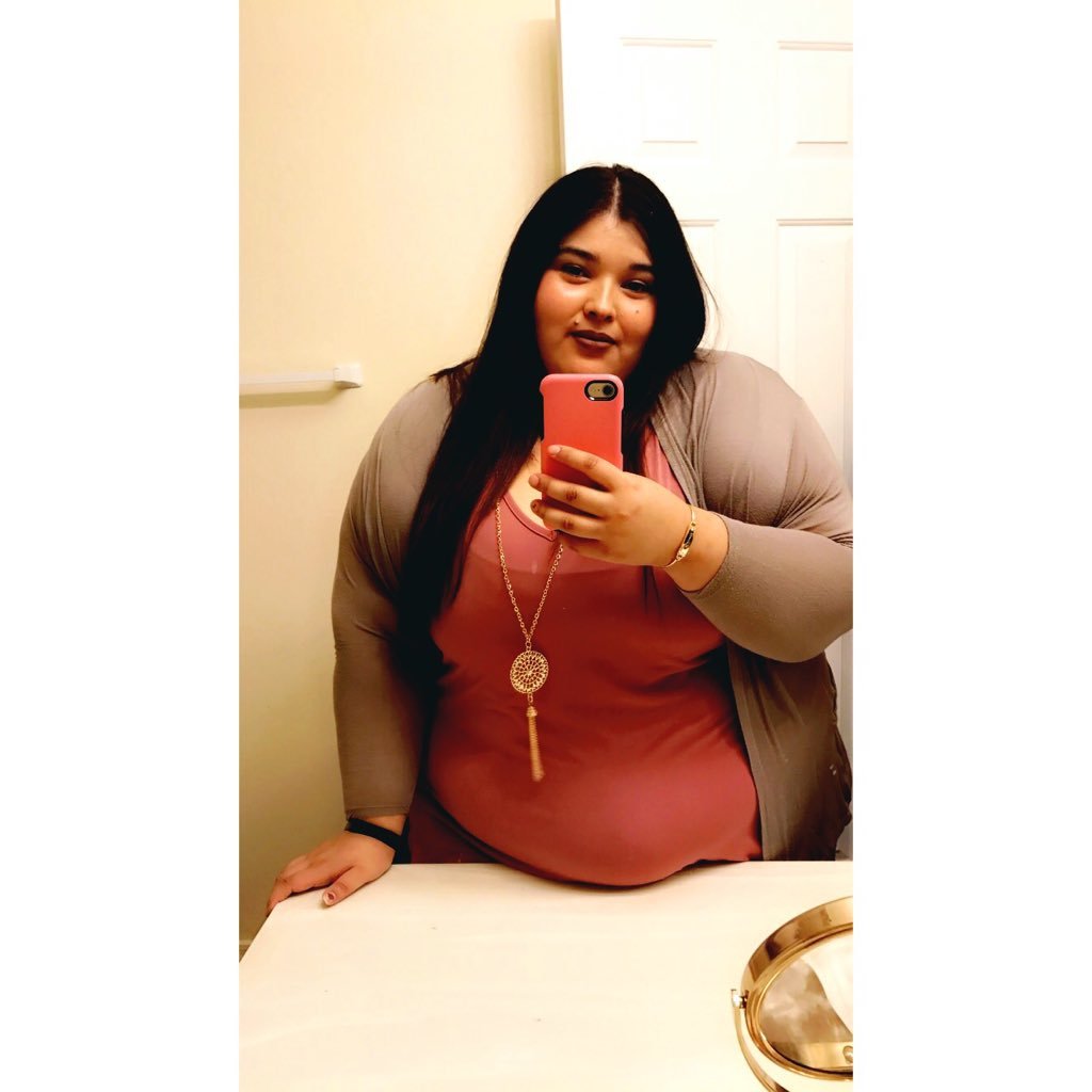 yanascakess's profile picture. 22 🕶🌵🌻 AZ livin!