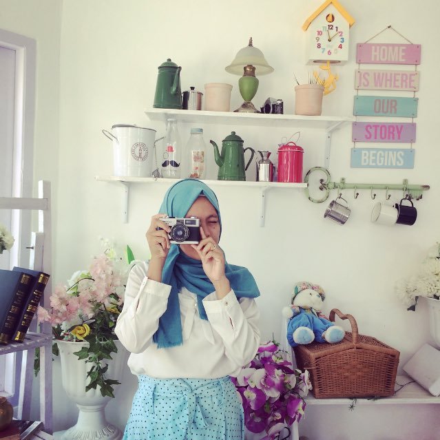 dantimarezasari's profile picture. Never give up on anybody, because miracles happen everyday 😊