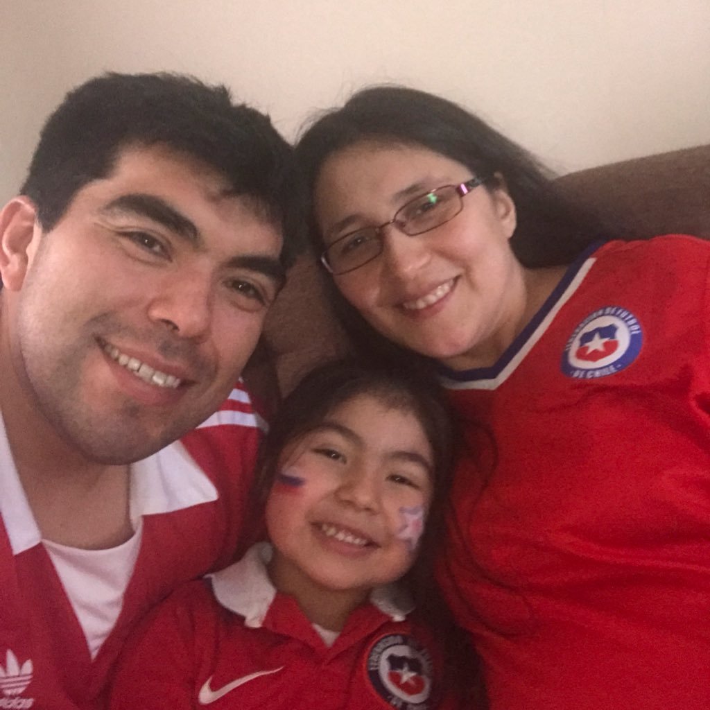 amsotov's profile picture. amo a mi familia