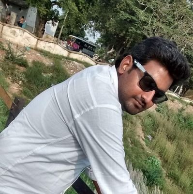 manuraps297's profile picture. 