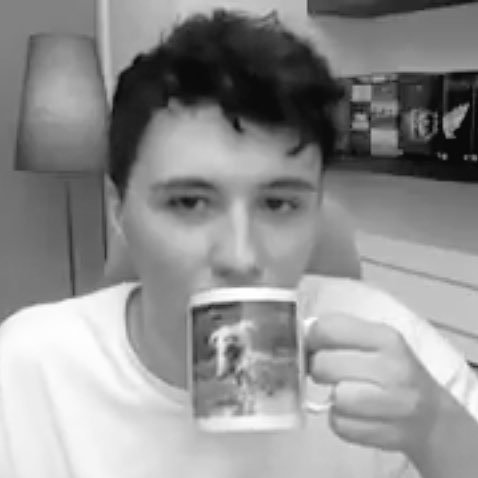 🥛🥛🥛*sips tea* New iPhone: @phemochyeeswhiz I won't be posting in this acc as much when i scan access it again