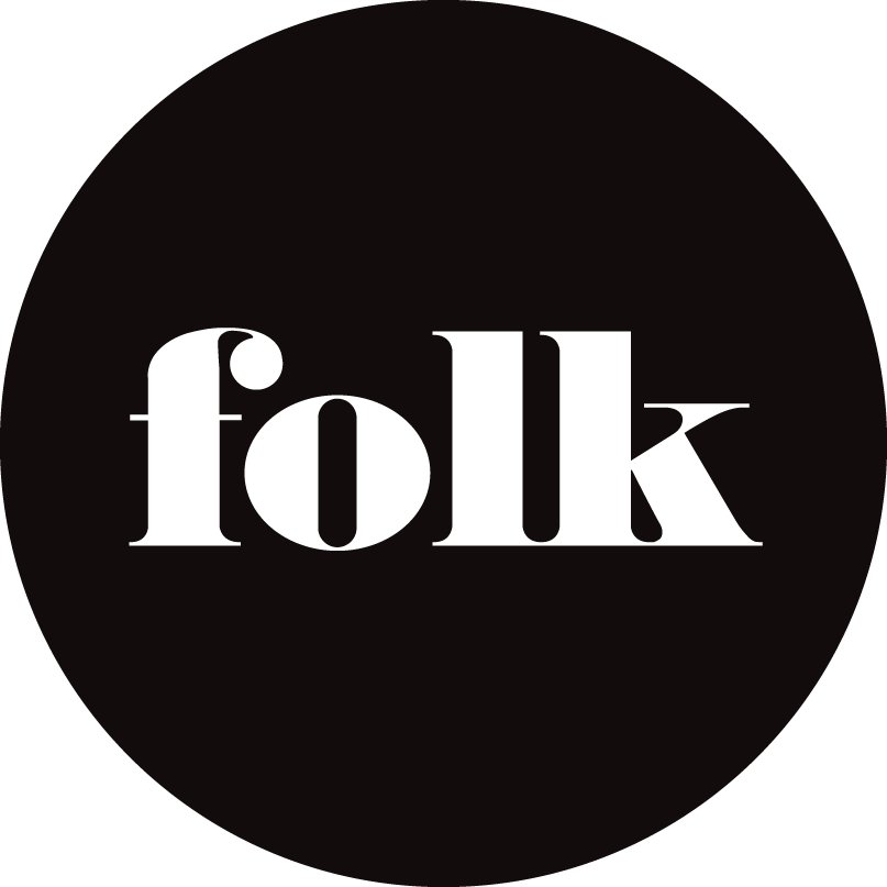 Folk on mainostoimisto, luovuuden lähde, hulluttelun kehto, kaupallista menestystä asiakkailleen tekevä tarinankertoja, kansanliike. | Folk is an ad agency.