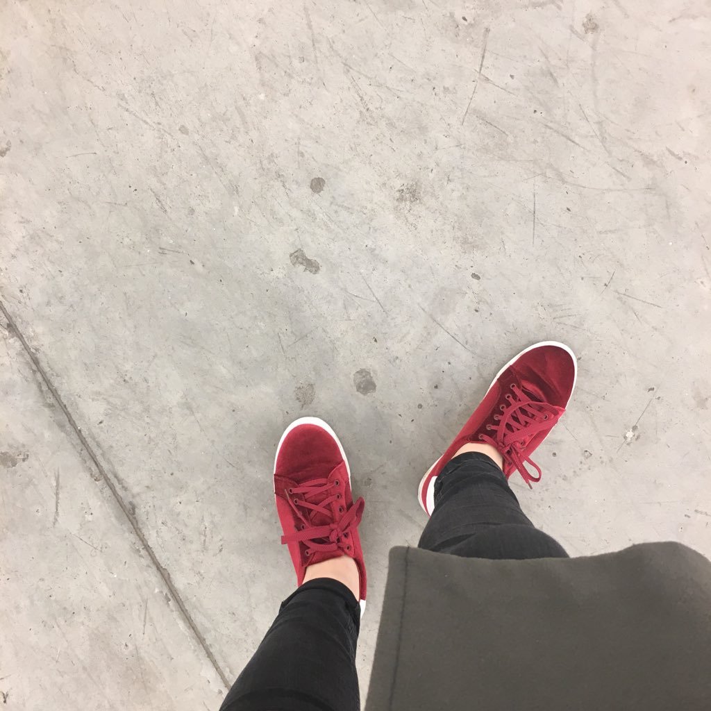 MartuMuratorio's profile picture. acá respirando y vos stalkeando