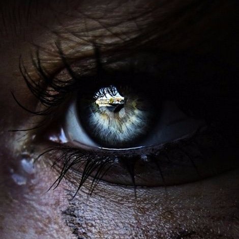 MagicaDeSpell12's profile picture. Light travels faster than sound. This is why some people appear bright until they speak