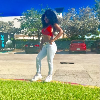 Paint your own image. Don't be defined by your story, define yourself by the potential you got. Sc lionheart_jay. IG Jamaicabae_001_.