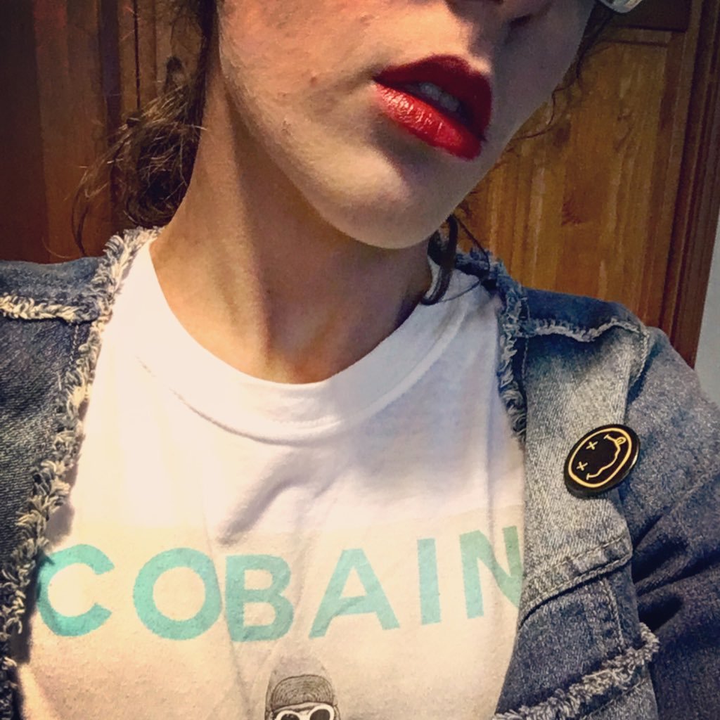 trashemojied's profile picture. I'm no good in the outside world, because I feel too much & fighting usually hurts //