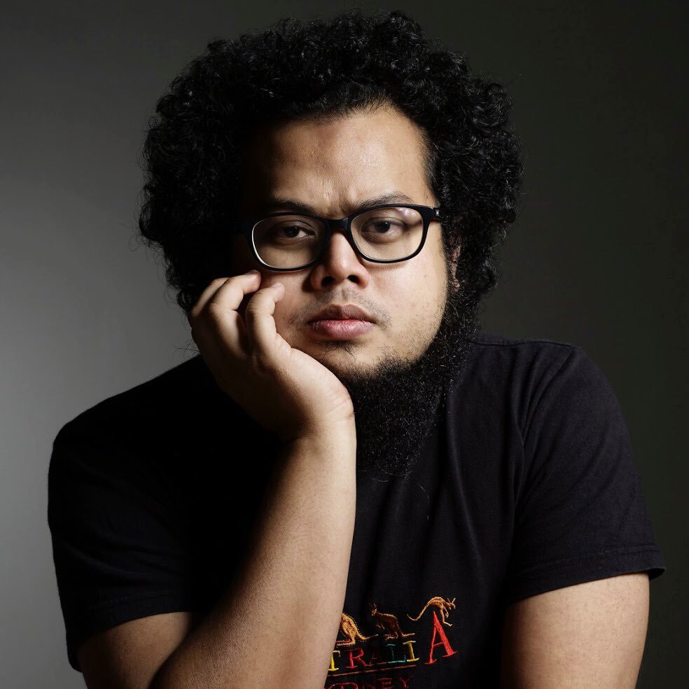 aqim87's profile picture. I love to shoot and design stuff.